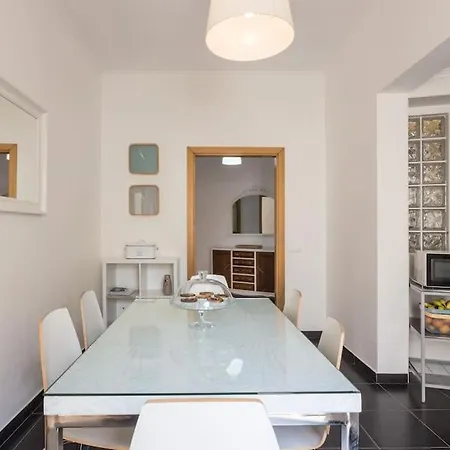 Charming House With Terrace Near The Center Holiday home *