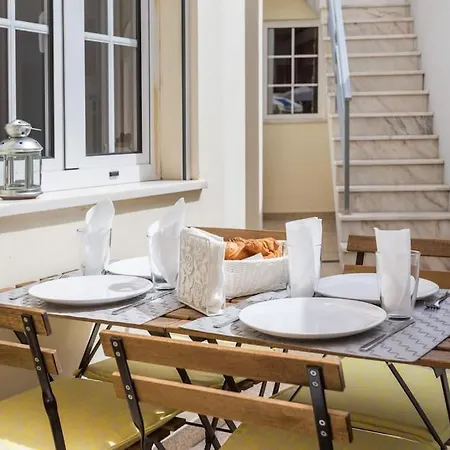 Charming House With Terrace Near The Center Faro