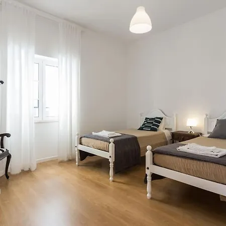 בית נופש Charming House With Terrace Near The Center פארו