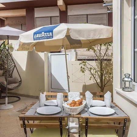 Charming House With Terrace Near The Center * Faro