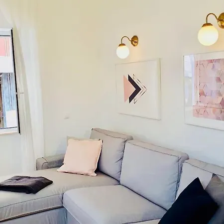 Dom wakacyjny Charming House With Terrace Near The Center Dystrykt Faro