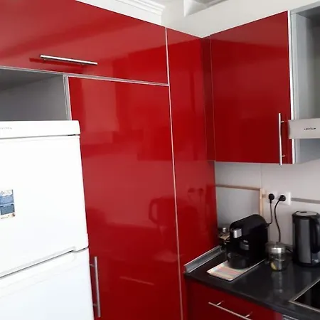 Charming House With Terrace Near The Center *