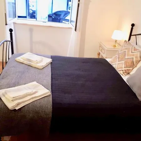 Charming House With Terrace Near The Center Dom wakacyjny